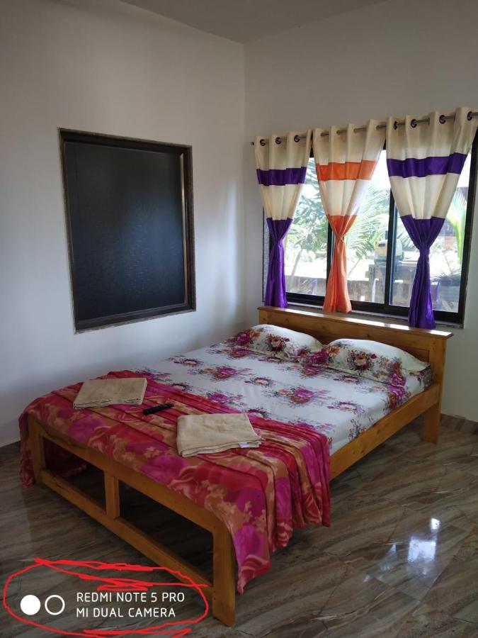 Sam & San Beach Resort Vengurla Exterior foto